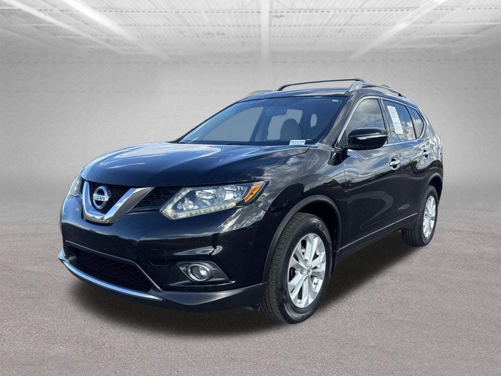 2015 Nissan Rogue SV in Super Black — front three-quarter view
