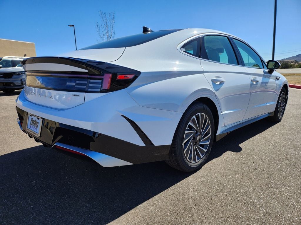 2026 Hyundai SONATA HYBRID — detail view